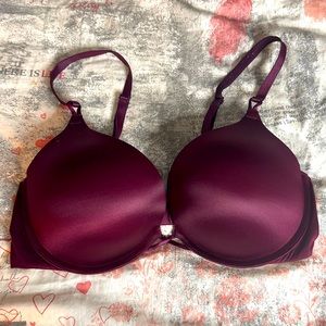 Victoria Secret bombshell